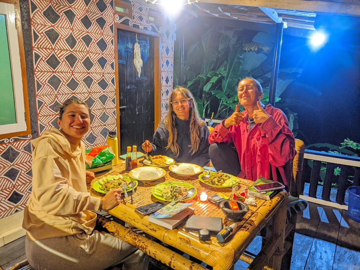 Tetebatu Mountain View Homestay ภายนอก รูปภาพ